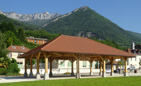 Halle de marché à La Terrasse